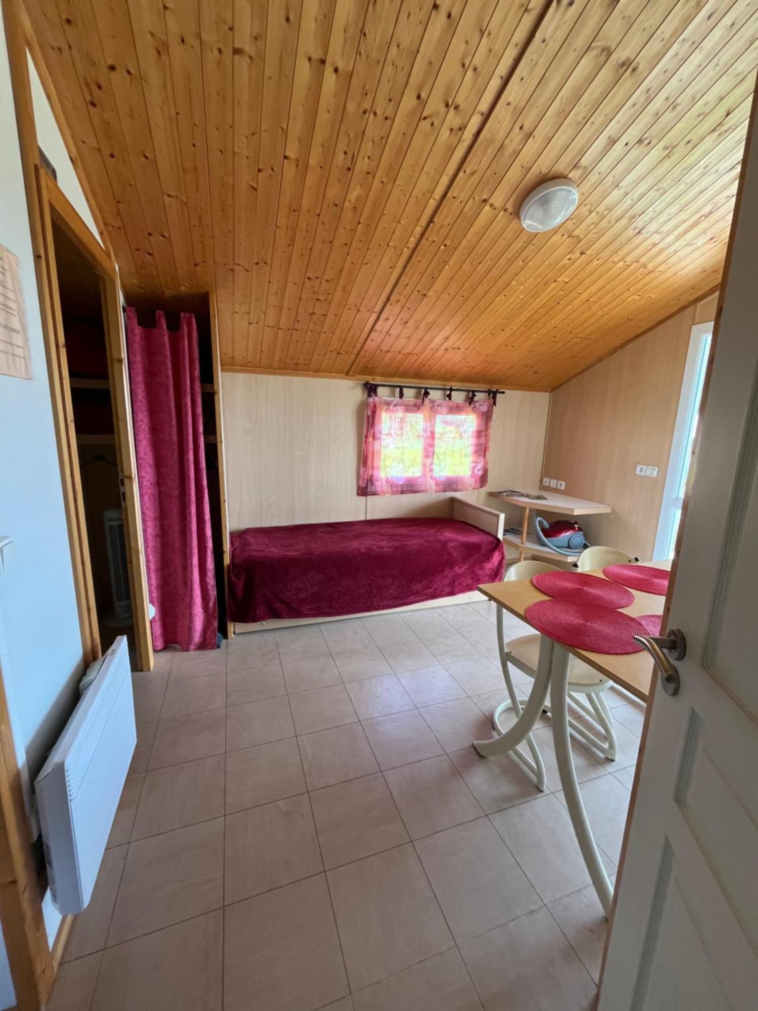 Les Chalets Du Piou Bussieres  Kültér fotó